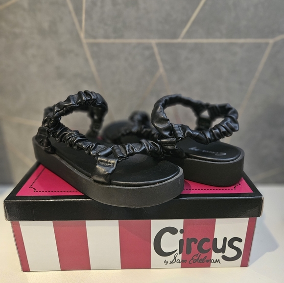 Circus by Sam Edelman Harlene Sandals🖤 - Picture 1 of 5